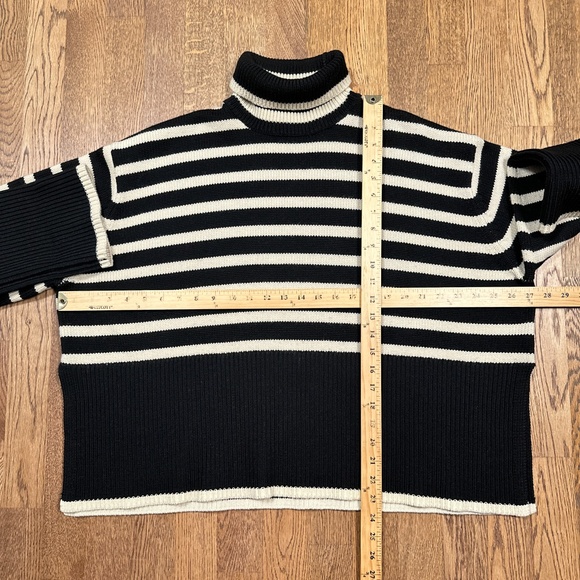 Toteme Signature Striped Wool Blend Oversized Turtleneck Sweater Womens M - Picture 12 of 12